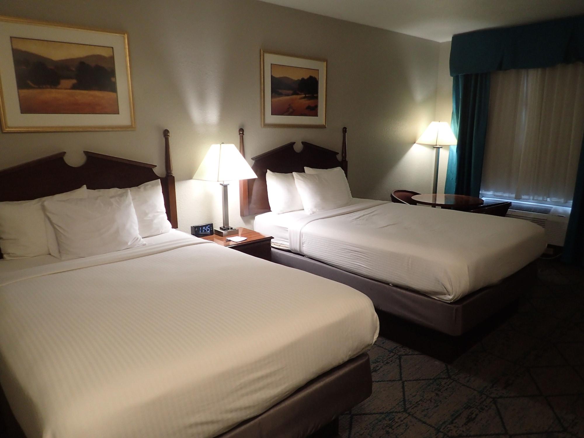 Baymont By Wyndham Effingham Hotel Exterior foto