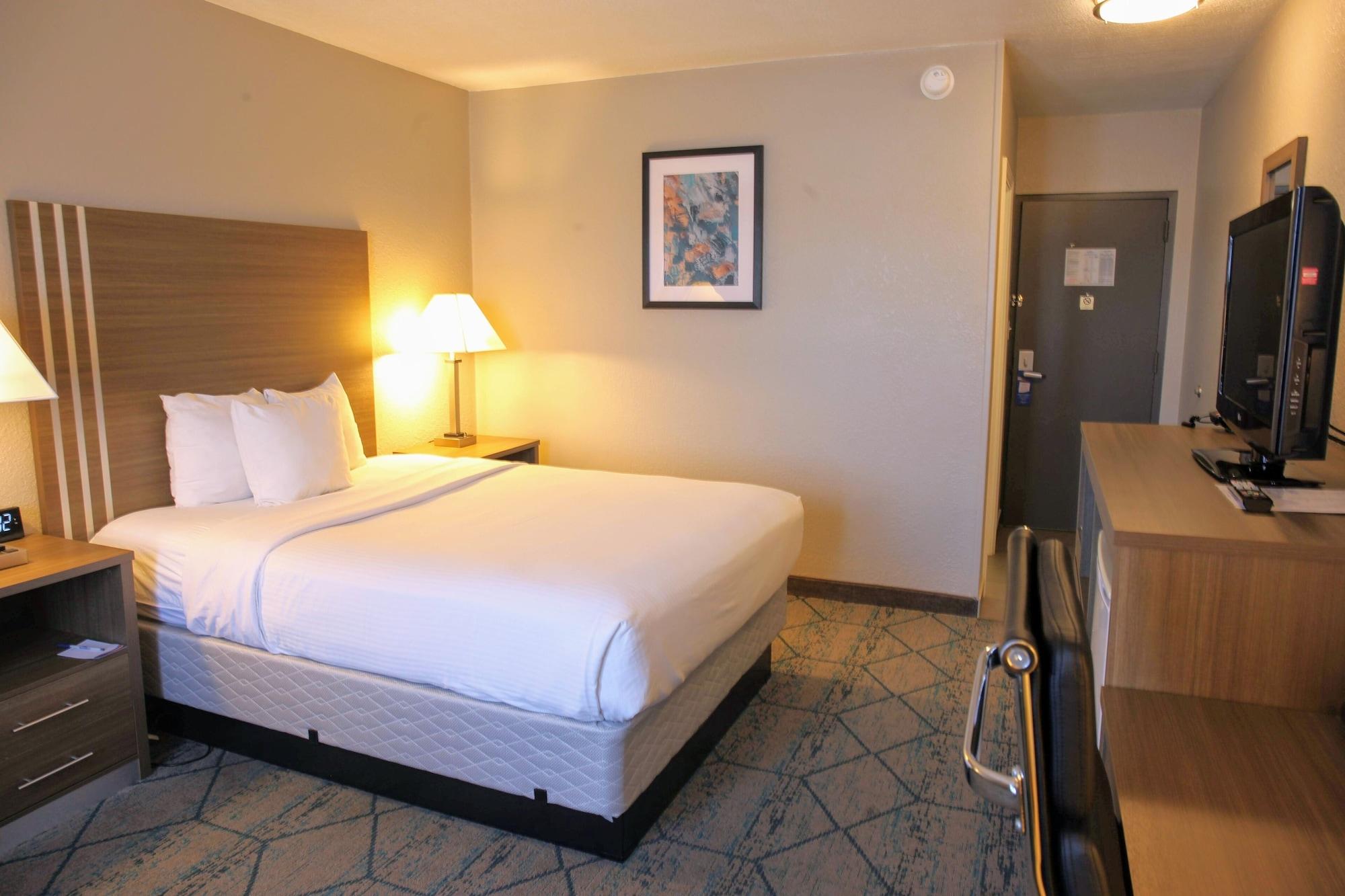 Baymont By Wyndham Effingham Hotel Exterior foto