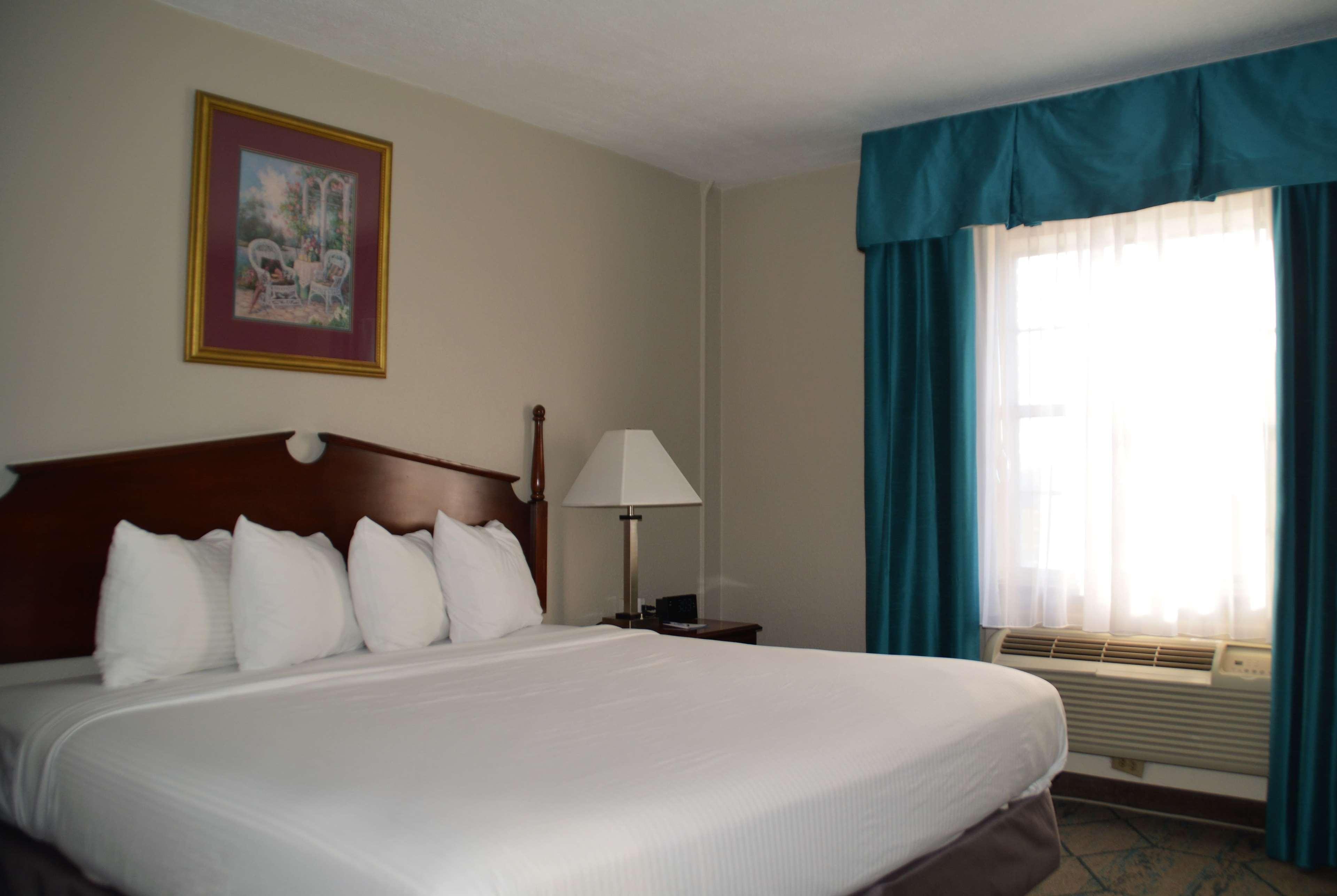Baymont By Wyndham Effingham Hotel Exterior foto