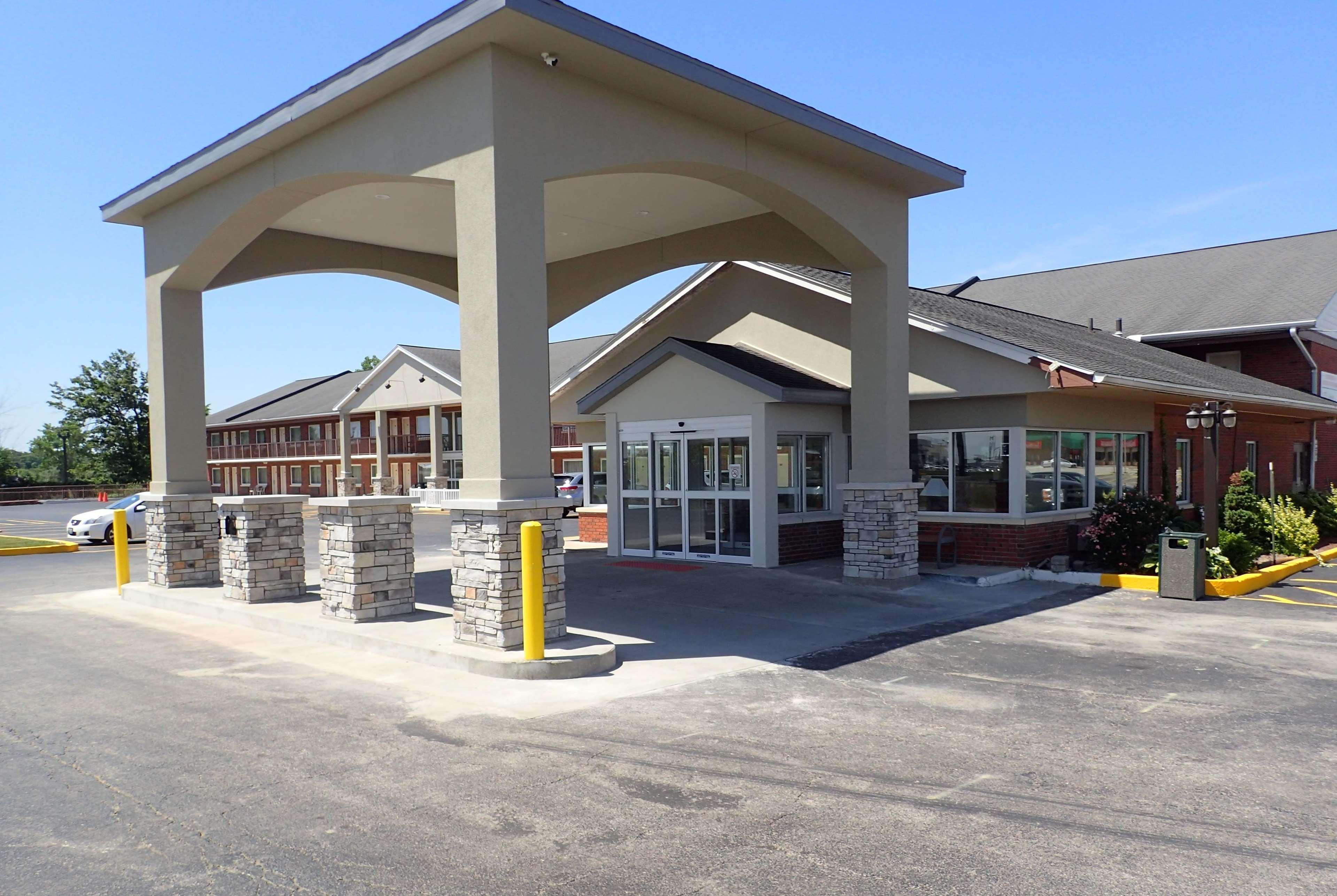 Baymont By Wyndham Effingham Hotel Exterior foto