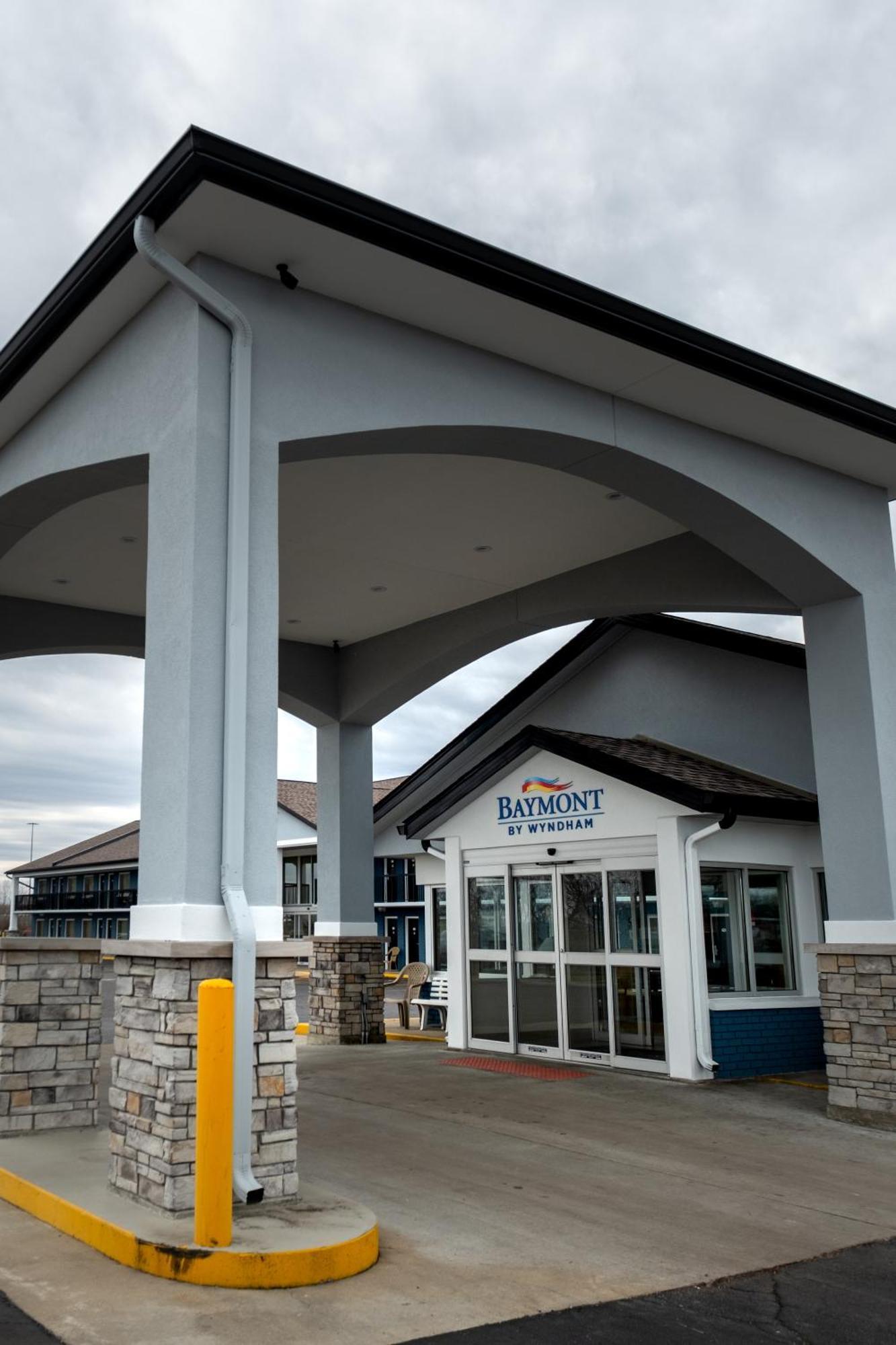 Baymont By Wyndham Effingham Hotel Exterior foto