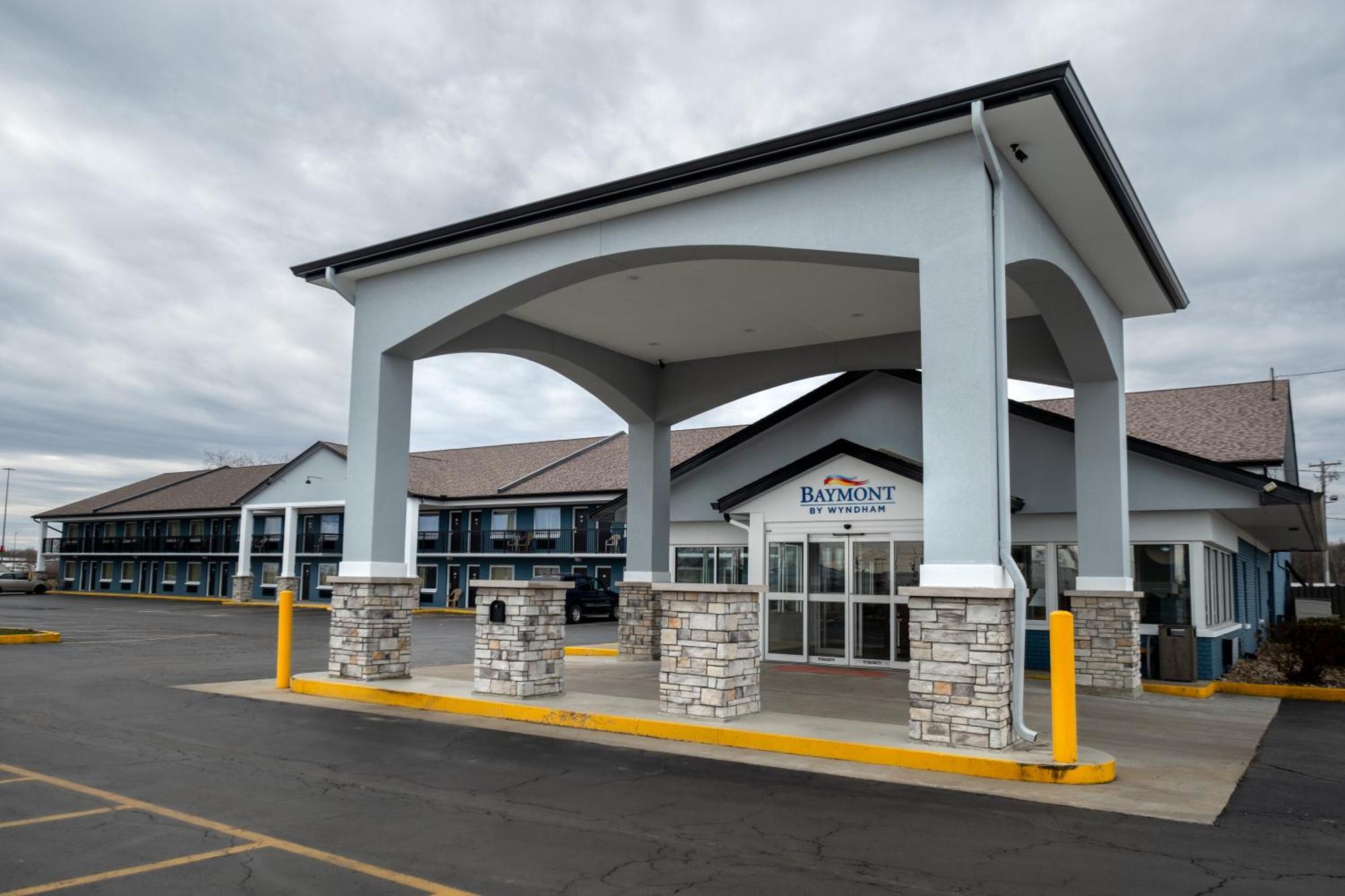Baymont By Wyndham Effingham Hotel Exterior foto