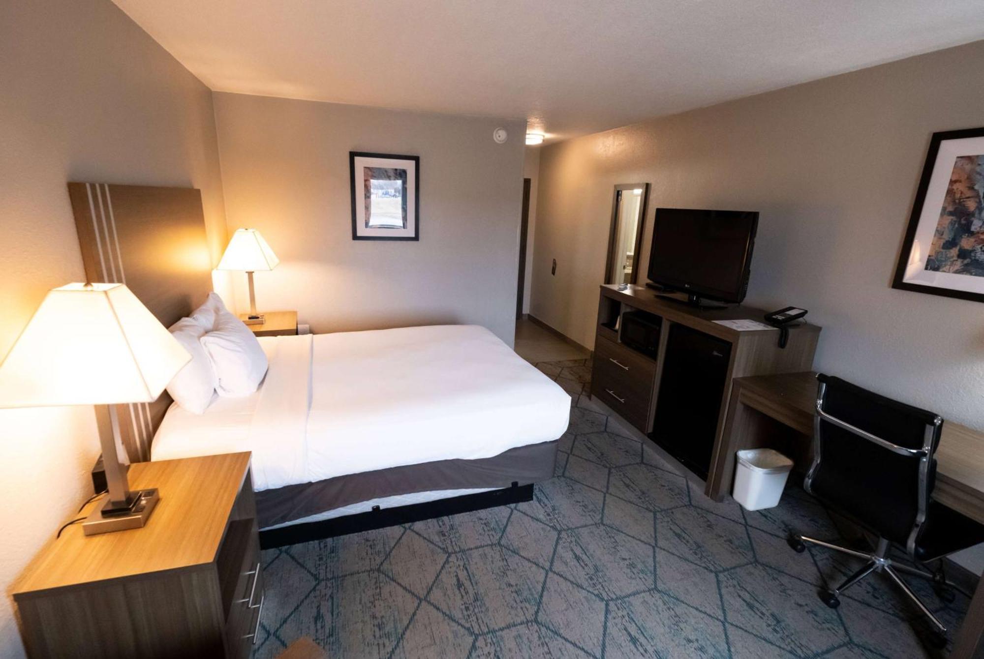 Baymont By Wyndham Effingham Hotel Exterior foto