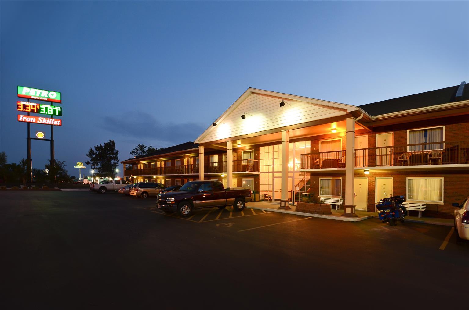 Baymont By Wyndham Effingham Hotel Exterior foto