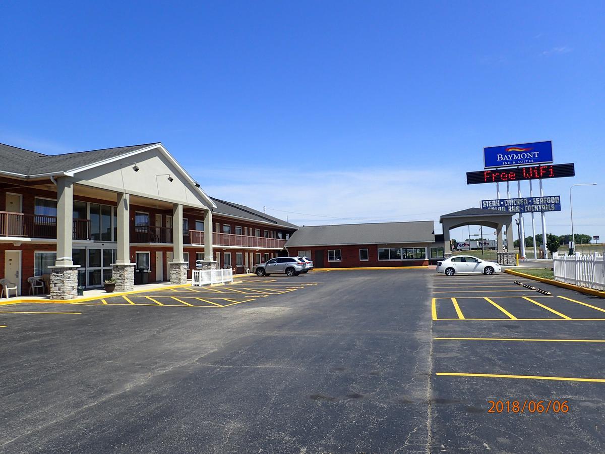 Baymont By Wyndham Effingham Hotel Exterior foto
